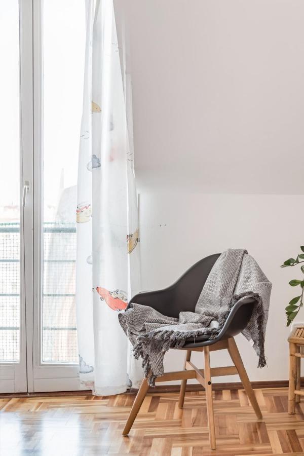 Relax Into Loft Living At A Light-Filled City Escape 부다페스트 외부 사진