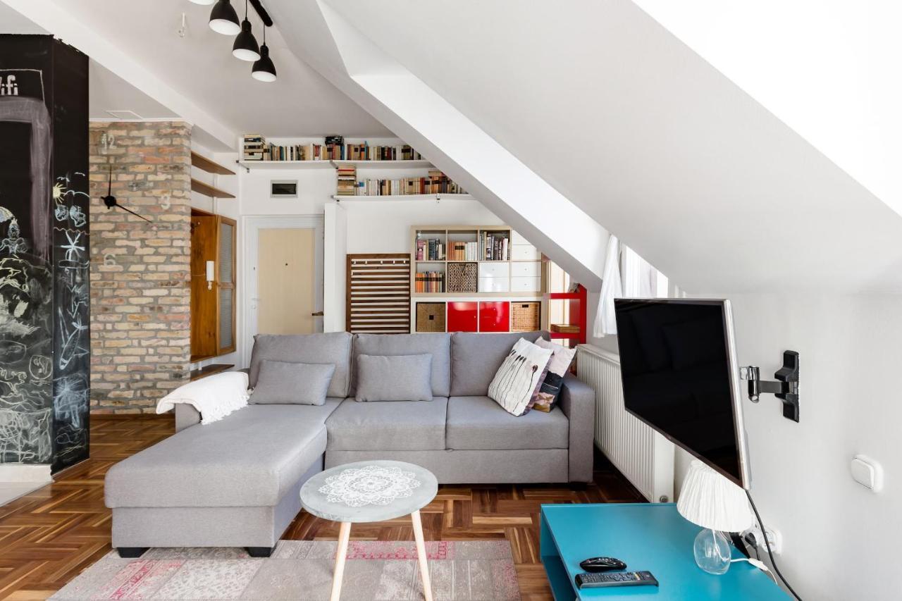 Relax Into Loft Living At A Light-Filled City Escape 부다페스트 외부 사진