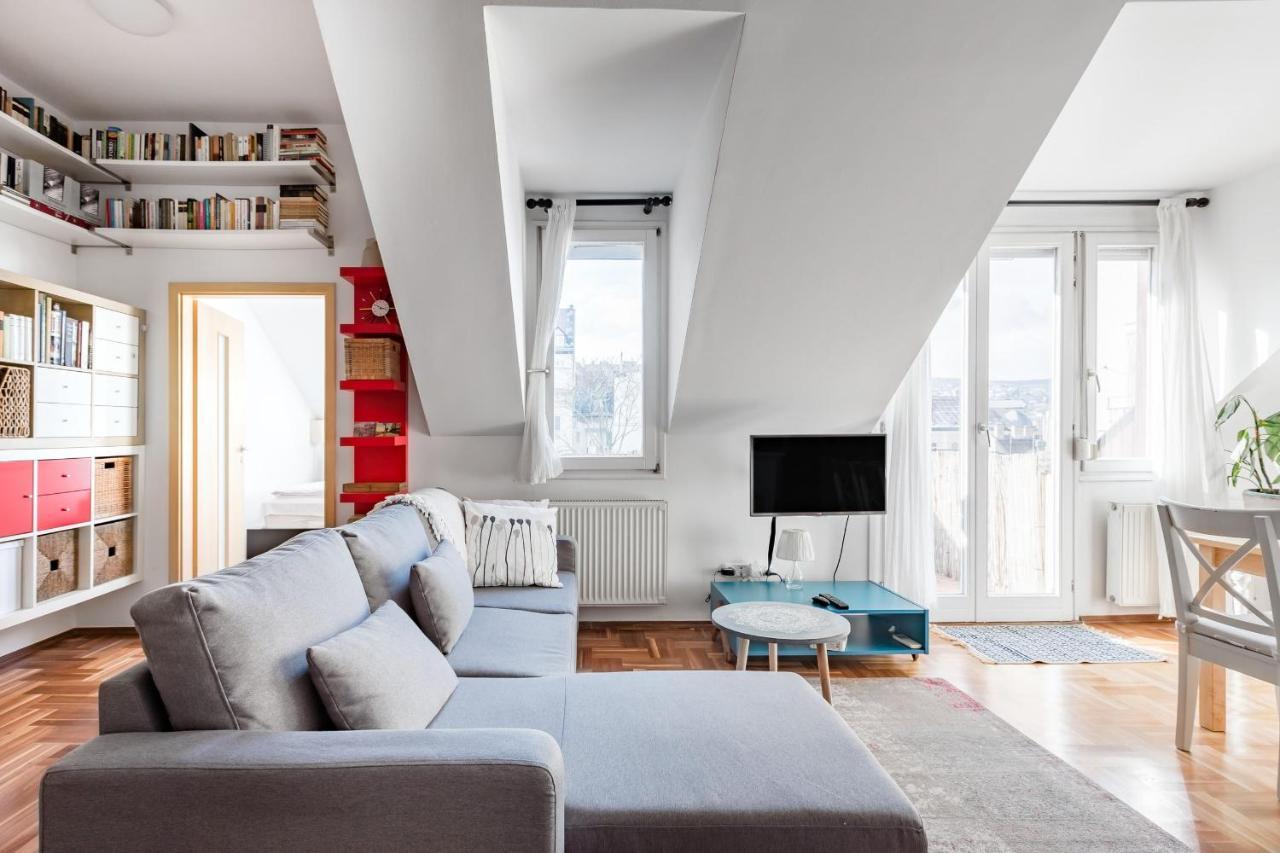 Relax Into Loft Living At A Light-Filled City Escape 부다페스트 외부 사진