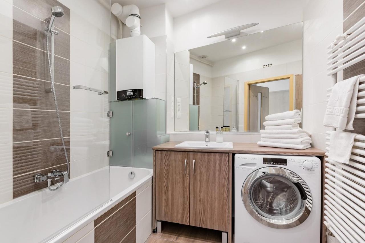 Relax Into Loft Living At A Light-Filled City Escape 부다페스트 외부 사진
