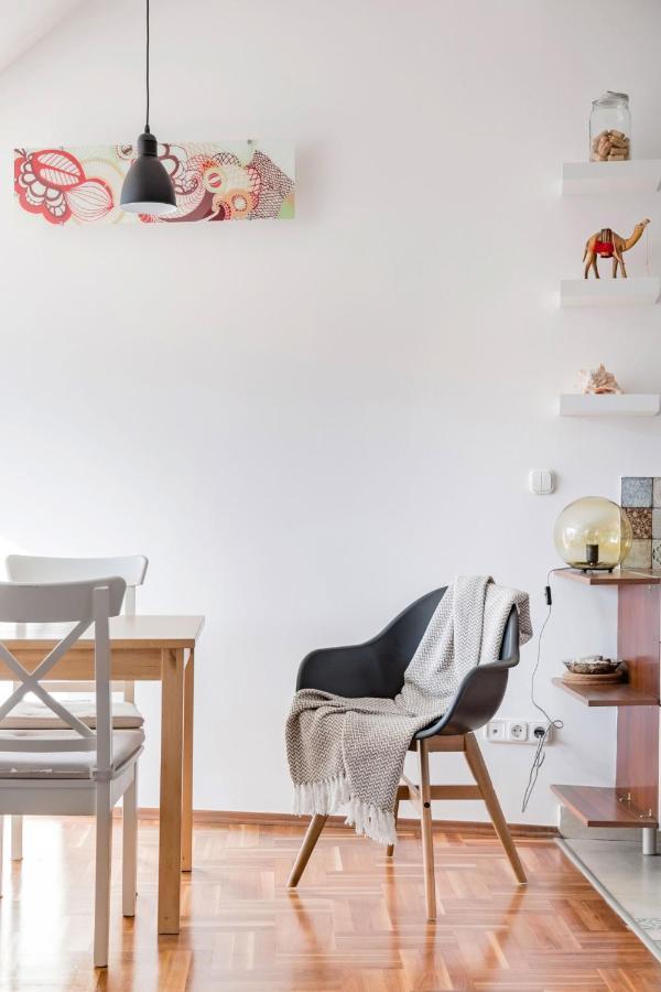 Relax Into Loft Living At A Light-Filled City Escape 부다페스트 외부 사진