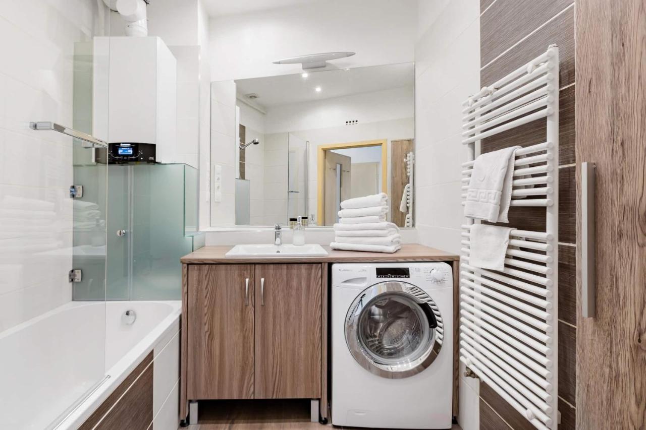 Relax Into Loft Living At A Light-Filled City Escape 부다페스트 외부 사진